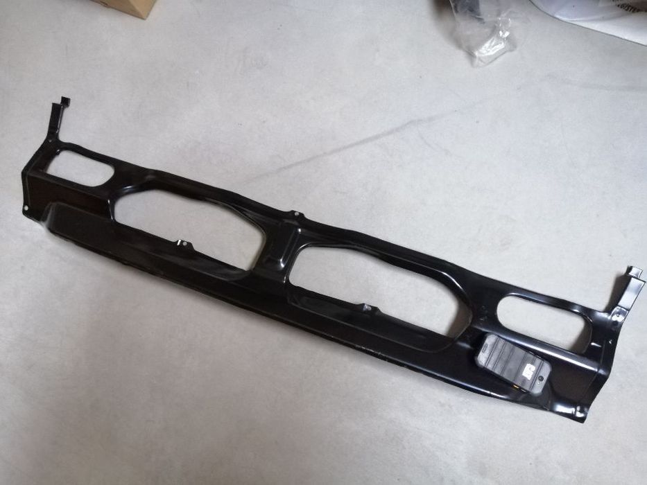 Avental frente Datsun 720 1983 Até 1986 NOVO