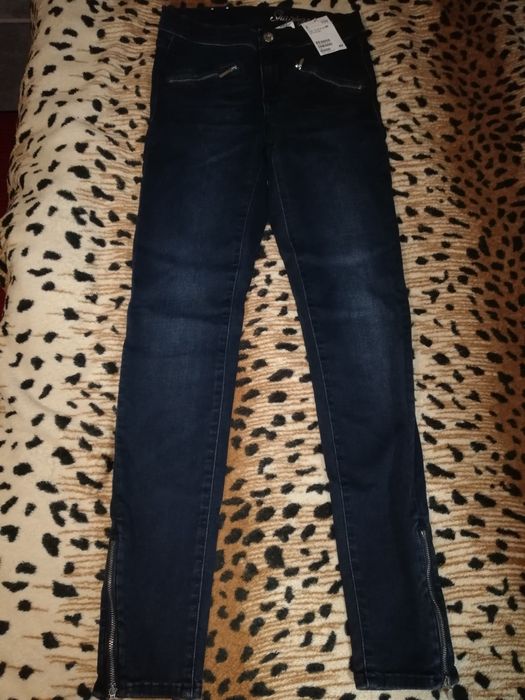Джинсы новые фирмы HM.