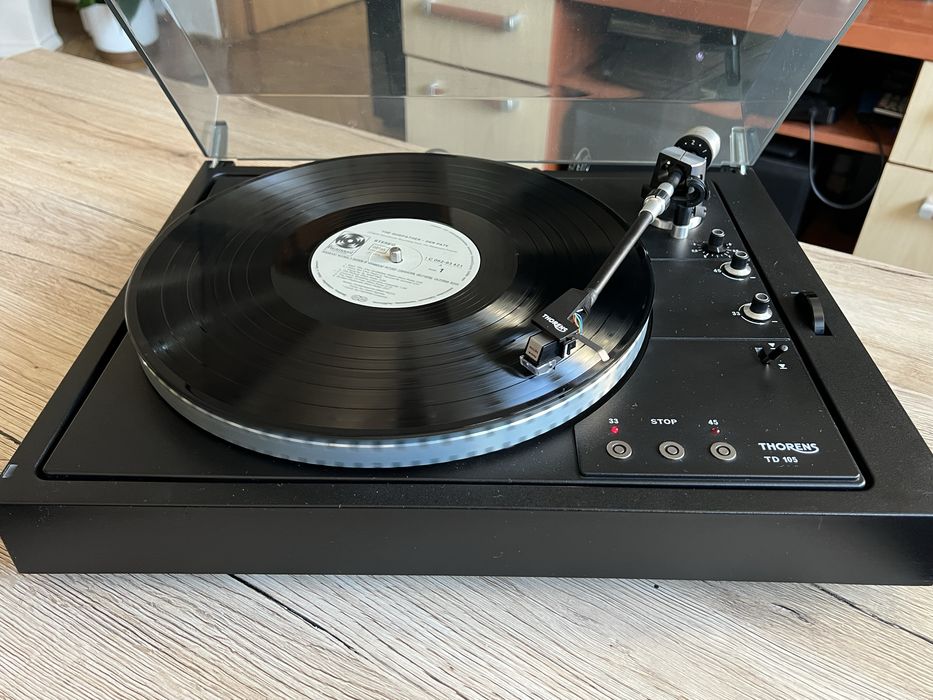 Gramofon Thorens TD 105
