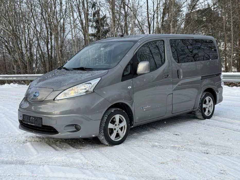Nissan e-NV 200 Evalia (40 квт/ пасажир 7/ тепловий насос/ підігрів)