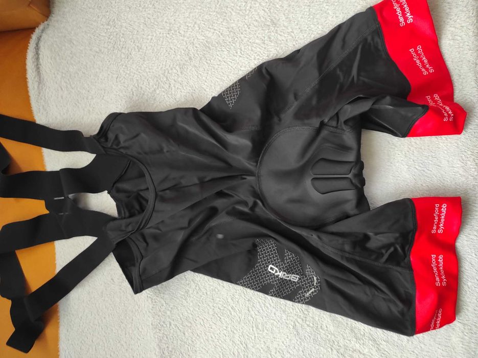 Sprzedam nowe spodenki kolarskie.
