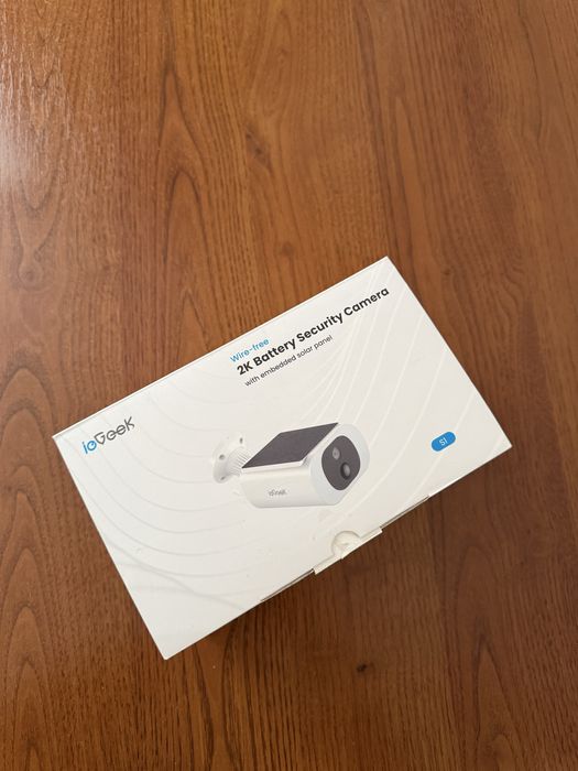 Бездротова 2K Wi-Fi камера ieGeek S1 із сонячною панеллю