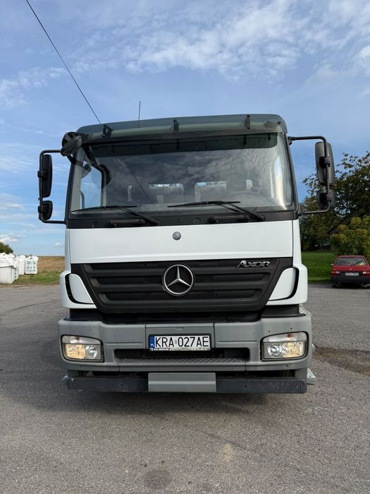 Mercedes-Benz
