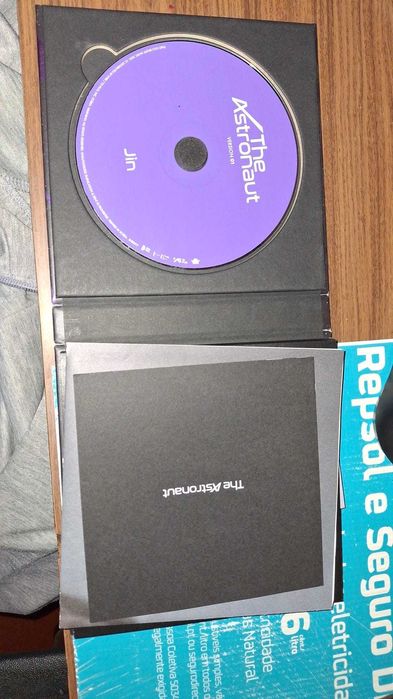 The Astronaut Versão 1 - CD + Booklet + Postal Extra - Exclusivo Fnac