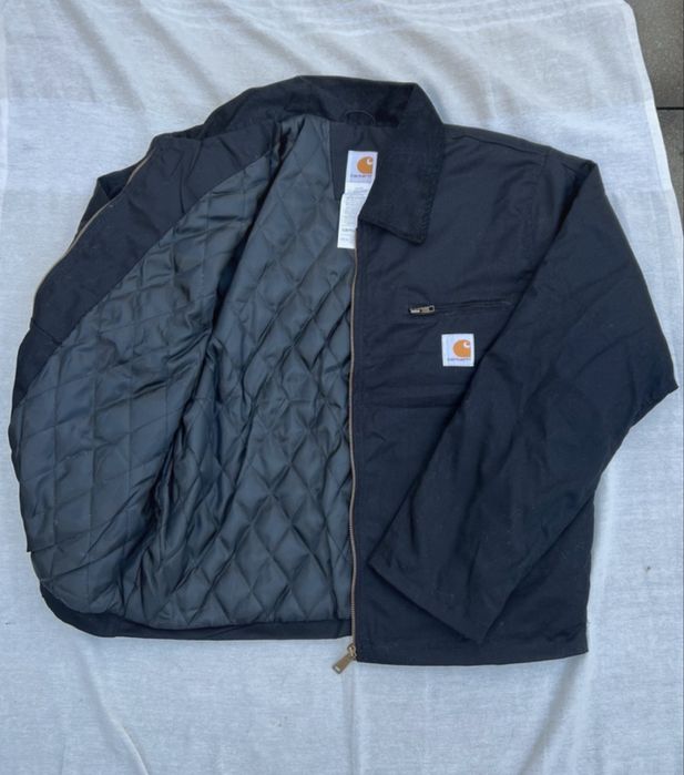 Casaco Carhartt Detroit preto tamanho L