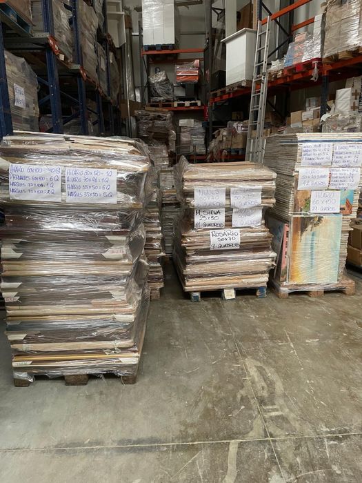 Lote de 500 telas a Oleo de pintores de renome
