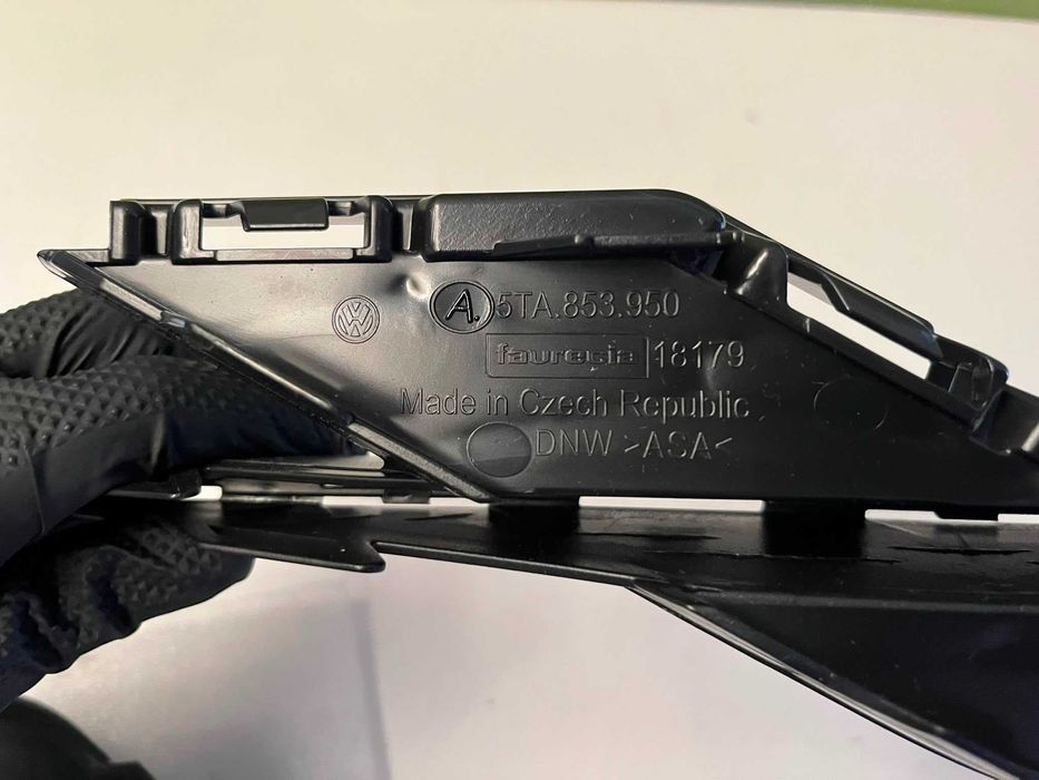 Vw Touran III - Grelha Direita Para Choques (nova/Original) - G225