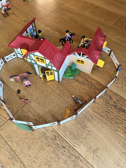 Playmobil Country 6926 Duża Stadnina Koni