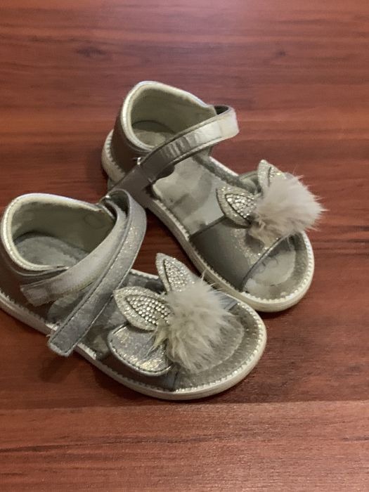 Сандалі зайчики для принцеси