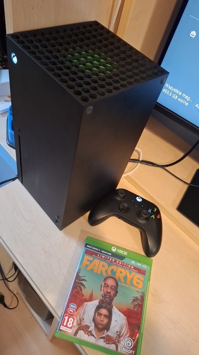 Xbos series X + gry i pad