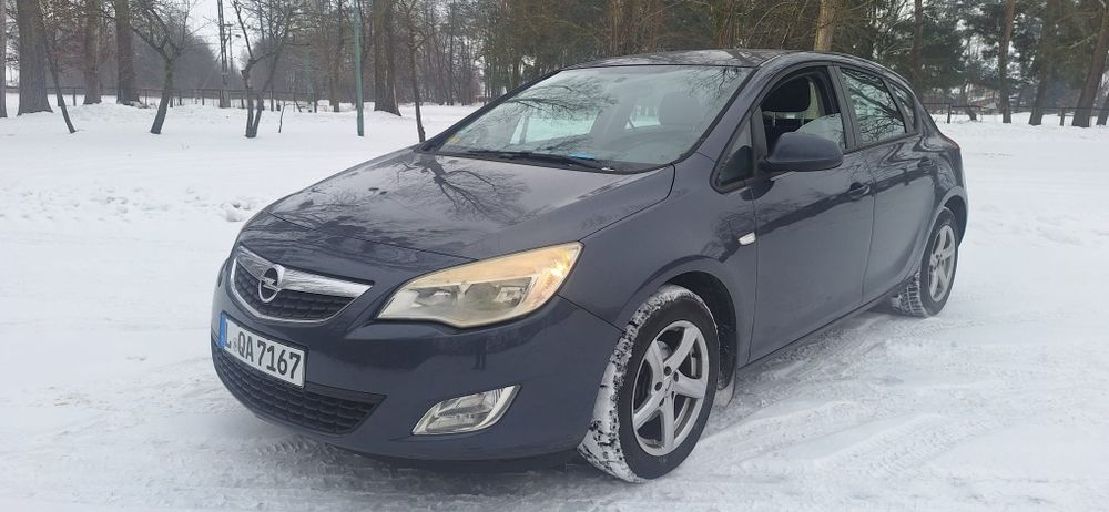Opel Astra J 1.4 benzyna 100 koni z Niemiec