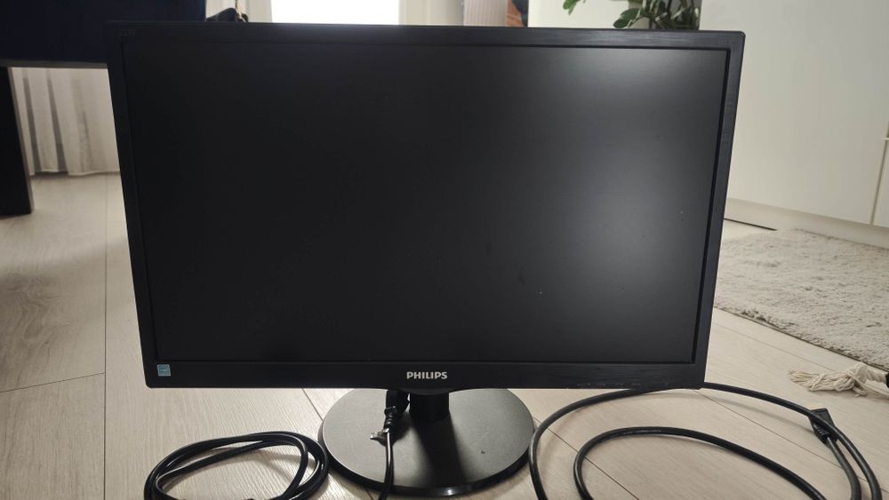 Monitor Philips 21,5” LED HDMI – sprawny, V-line 223V5