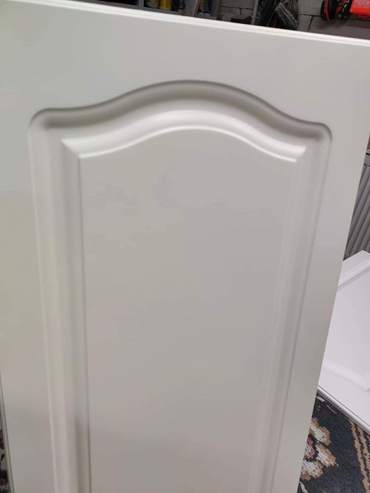 Usługi lakiernicze/Renowacja mebli