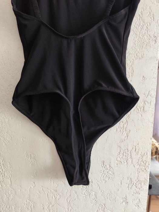 Jednoczęściowy kostium kąpielowy stringi na nieregulowane ramiączka ro