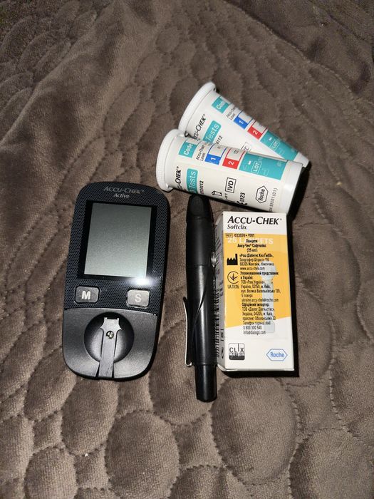 Измеритель сахара в крови,акучек актив
