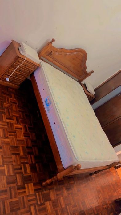 Conjunto de cama de casal/2 mesas de Cabeceira/Cómoda