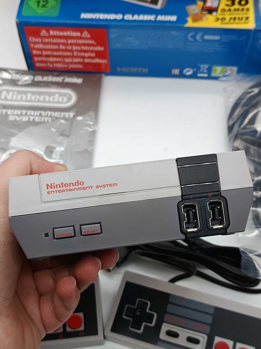 Konsola Nintendo NES Classic Mini - 2 Pady - Karton