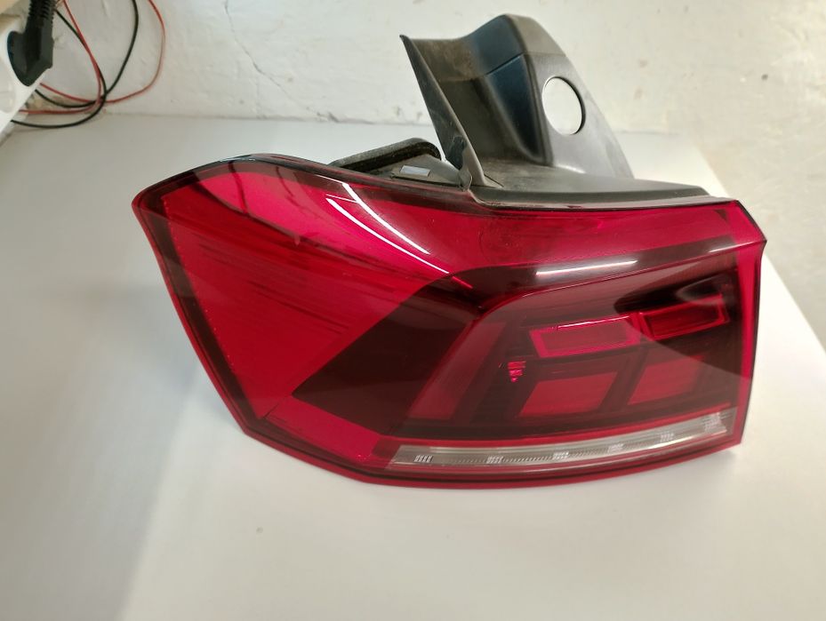 VW Passat B8 Lift B8,5 Kombi Komplet Lamp Tył Tylnich