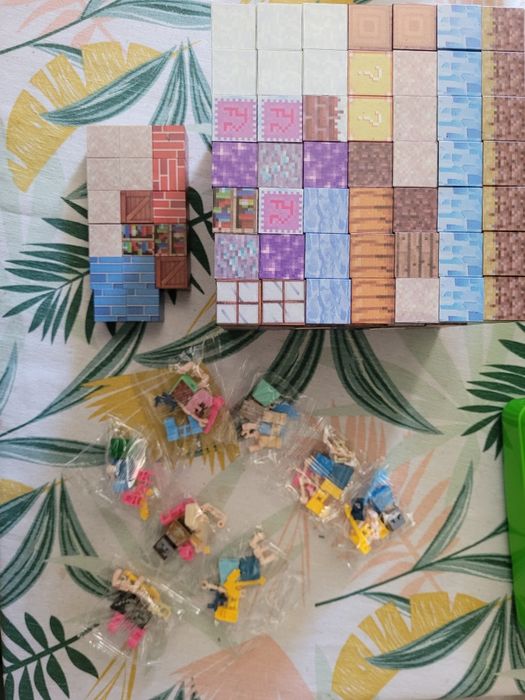 Klocki magnetyczne 311szt+8figurek