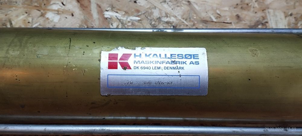 Пневмо целіндр в хорошому стані