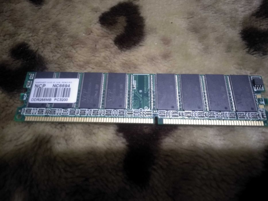 Продам оперативную память DDR1 PC3200 (512Mb, 256Mb, 128Mb)