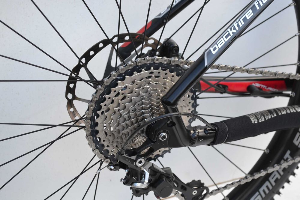 Elektryczny górski centurion backfire bosch rama M koła 27,5 1x11slx