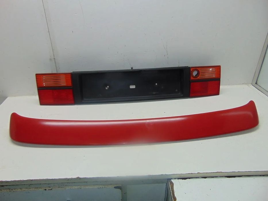 VW Jetta/Vento aeleron/Placa matrícula
