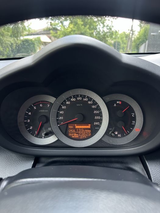 Toyota Rav 4 ,2.2 дизель/повний привід/ механіка.В доброму стан