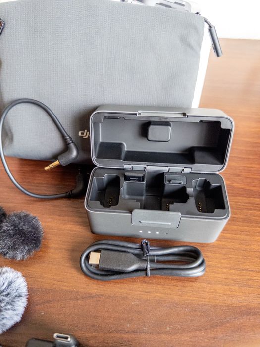 DJI Mic Mini (2 передатчика + 1 приёмник + кейс)
