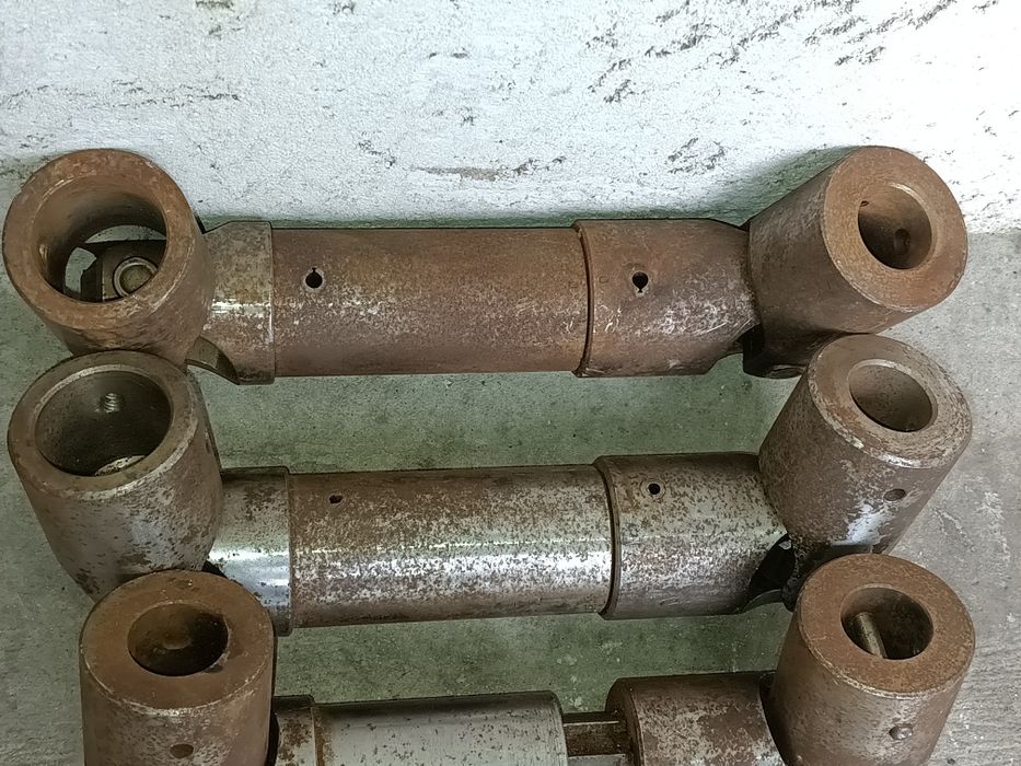 Кардан, карданний вал