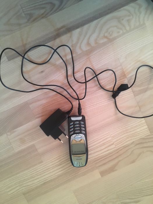 Złota, kultowa Nokia 6310i
