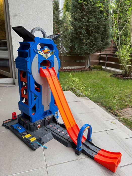 Hot Wheels CITY Rajdowy garaż Poznań Łacina •