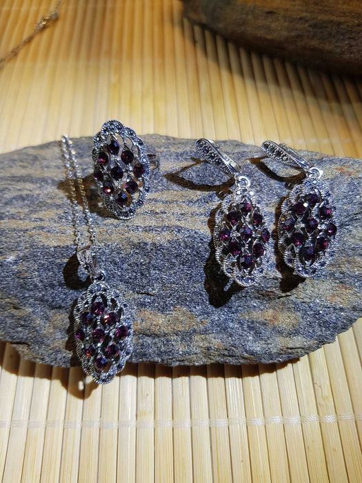 Srebrny Komplet biżuterii z granatami - 4 ro cz.+ Bransoletka - Pr 925