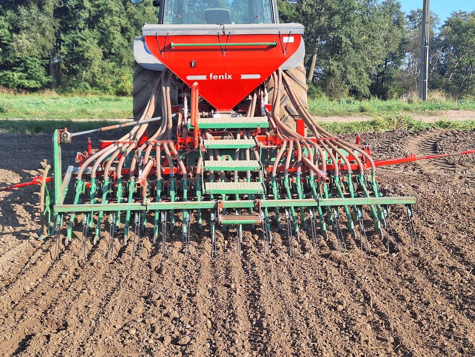 Agregat uprawowo-siewny Unia Fenix 700/3