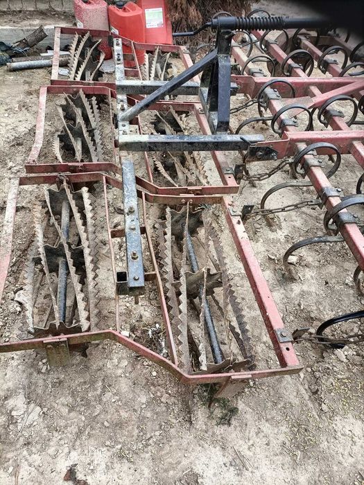 Sprzedam agregat uprawowo- przedsiewny.
