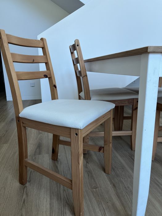 Conjunto Mesa + Cadeiras IKEA