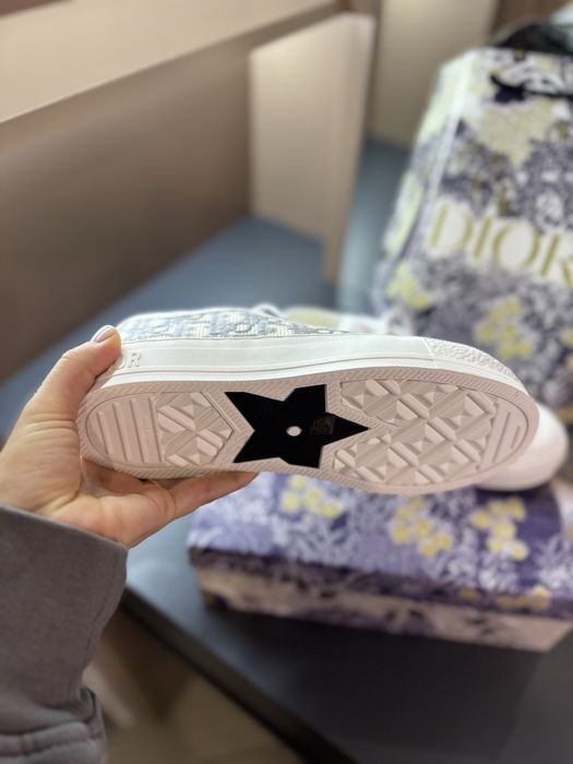 Кеди dior нові.