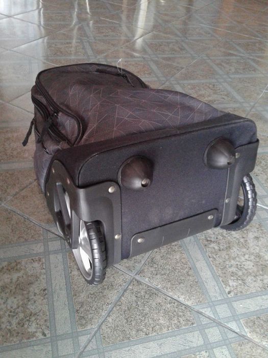 Trolley escolar de rodas grandes, como NOVO!