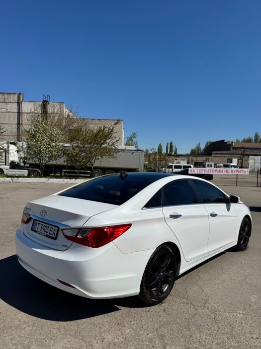 Hyundai  Sonata 2013