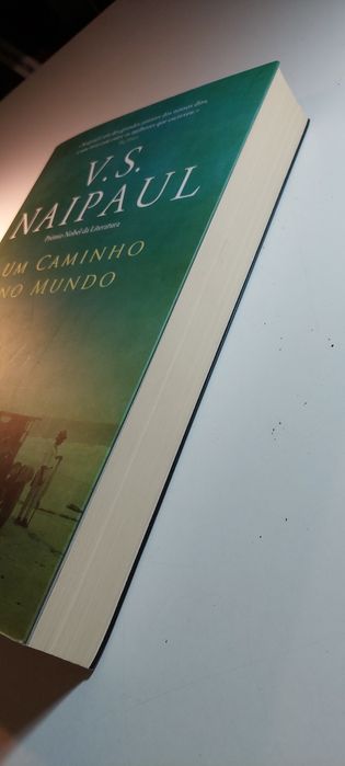 Um Caminho no Mundo - VS Naipaul