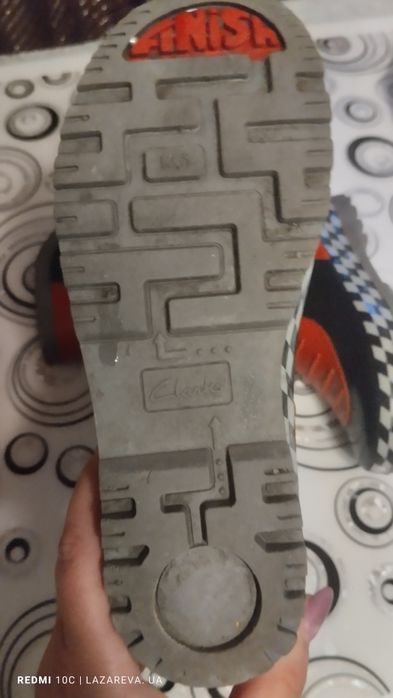 Продам чобітки гумові, фірми  "Кларк", на хлопчика.