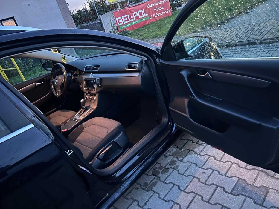 VOLKSWAGEN Passat 2.0 TDI Kombi BlueMotion DSG