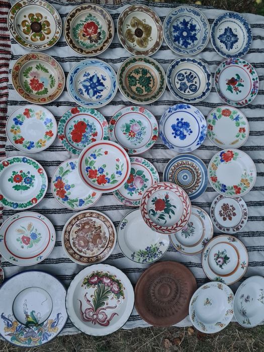 Тарілки настінні декоративні