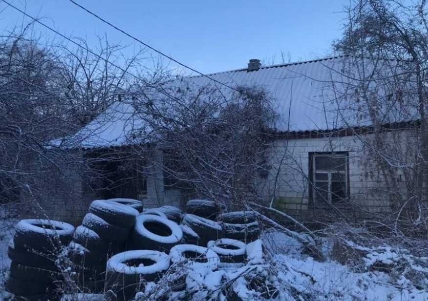 Продаж гарної ділянки з будинком м. Кам’янка