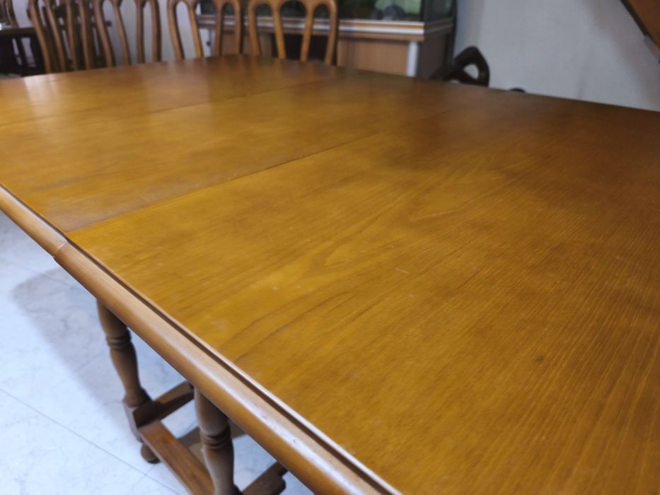Mesa de jantar C/4 Cadeiras