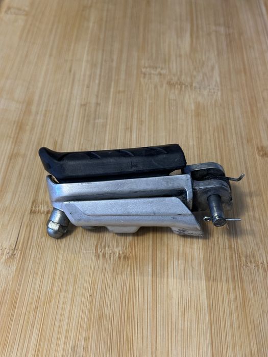 Poisa pé de origem honda