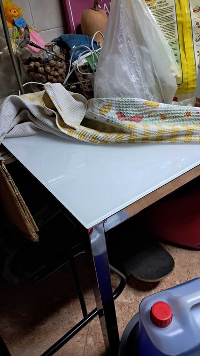 Mesa refeição com tampo vidro