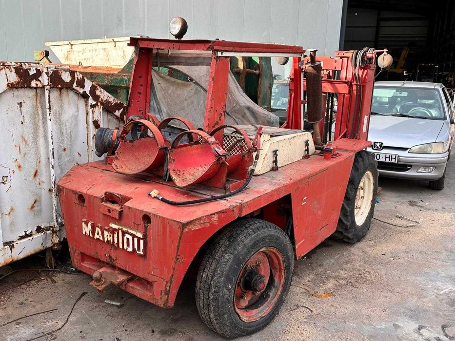 Empilhador MANITOU