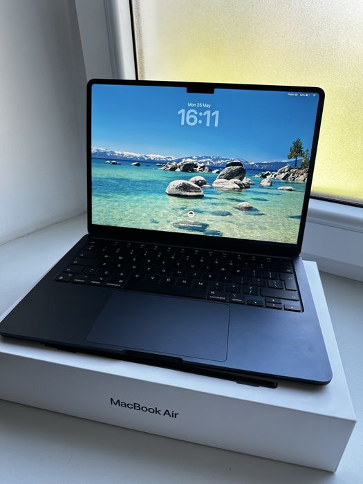 apple Macbook air m2 8gb/256gb