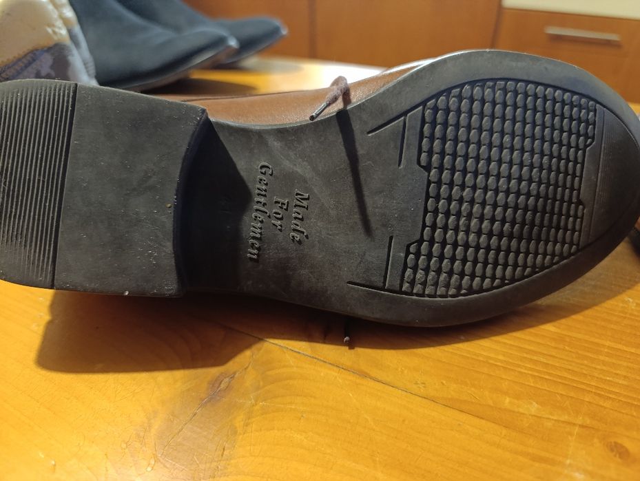 Buty  Venezia skóra 41